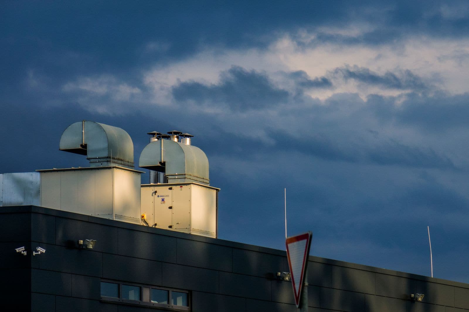 Repair or Replace? How to Decide on an Aging Air Conditioner